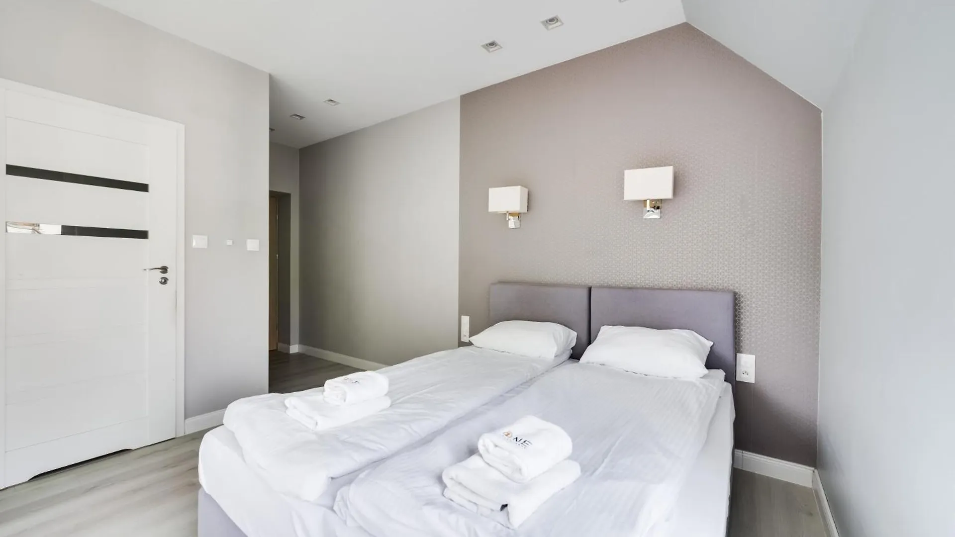 아파트 Hello Helska By Oneapartments 소포트
